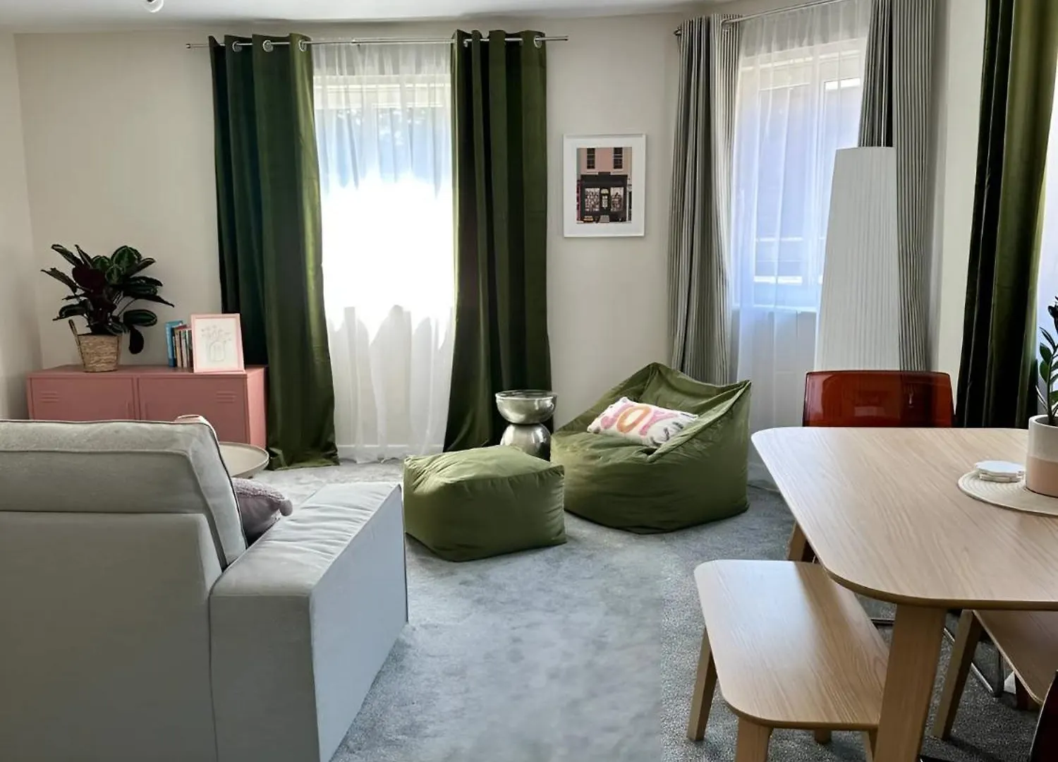 Central Modern Apartment With Free Parking. Located In York'S Historical Building