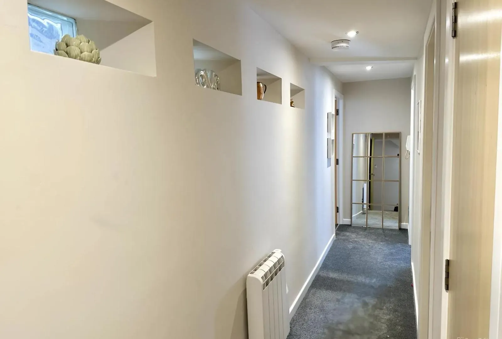 Central Modern Apartment With Free Parking. Located In York'S Historical Building